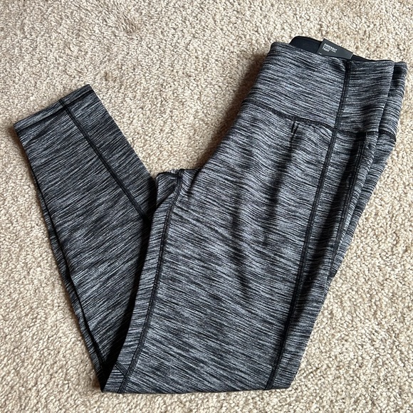 Victoria’s Secret VSX knockout tight grey Heather black pockets legging large - Picture 2 of 10
